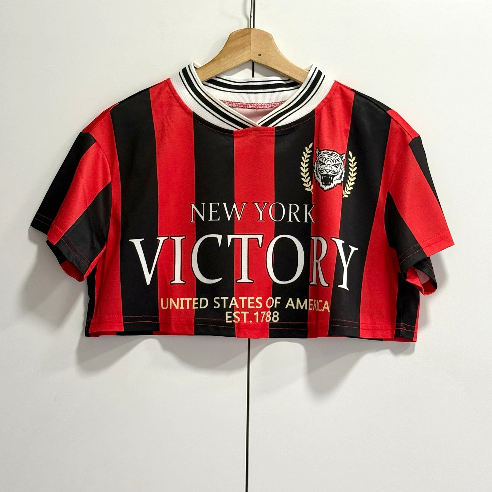 Crop top shirt in blokecore football style – photo 2